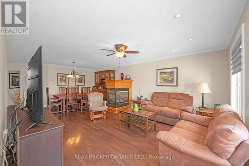 45 Las Road, West Lincoln, ON - Indoor Photo Showing Living Room With Fireplace