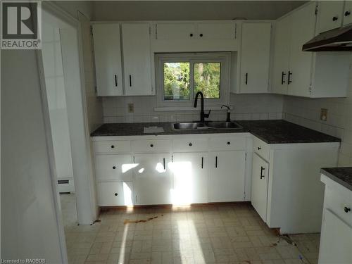 1224 Concession 10, Kincardine Twp, ON - Indoor Photo Showing Kitchen With Double Sink