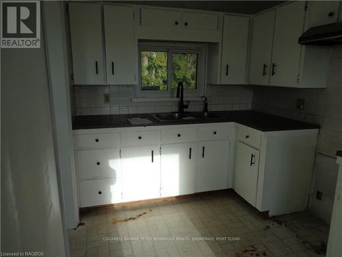 1224 Concession 10, Kincardine, ON - Indoor Photo Showing Kitchen With Double Sink