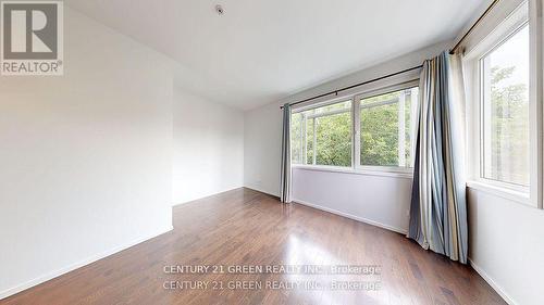 8 - 56 Lippincott Street, Toronto, ON - Indoor Photo Showing Other Room