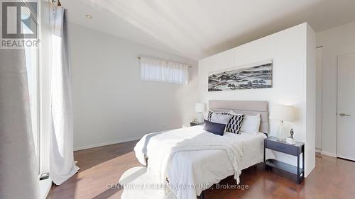 8 - 56 Lippincott Street, Toronto, ON - Indoor Photo Showing Bedroom