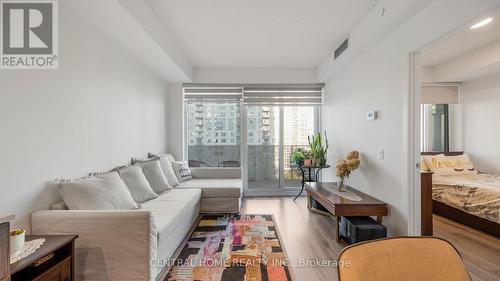 1508 - 20 Tubman Avenue, Toronto, ON - Indoor Photo Showing Living Room