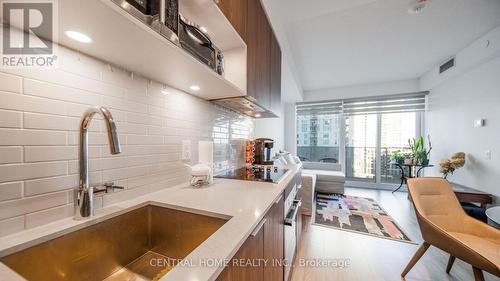 1508 - 20 Tubman Avenue, Toronto, ON - Indoor Photo Showing Kitchen