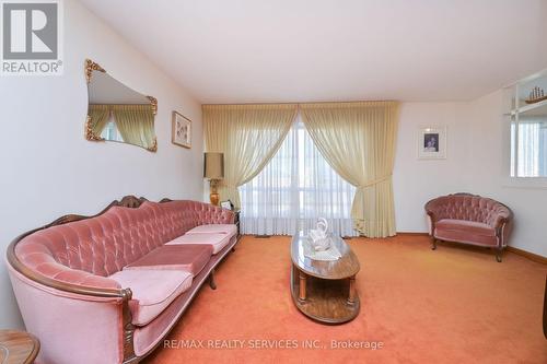 14 Ardglen Drive, Brampton, ON - Indoor Photo Showing Living Room