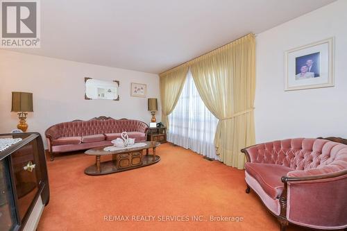 14 Ardglen Drive, Brampton, ON - Indoor Photo Showing Living Room