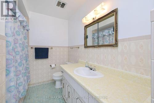 14 Ardglen Drive, Brampton, ON - Indoor Photo Showing Bathroom