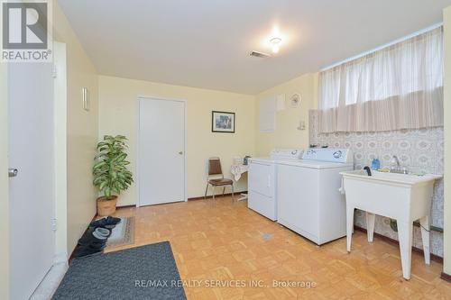 14 Ardglen Drive, Brampton, ON - Indoor Photo Showing Laundry Room