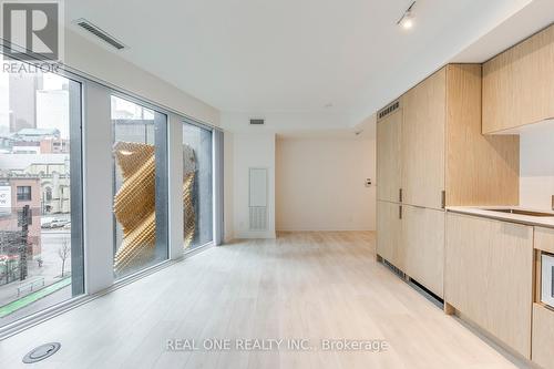 303 - 60 Shuter Street, Toronto, ON - Indoor Photo Showing Other Room