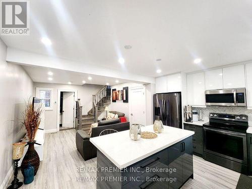 165 Claremont Street, Toronto, ON - Indoor Photo Showing Kitchen