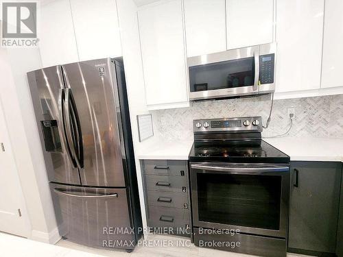 165 Claremont Street, Toronto, ON - Indoor Photo Showing Kitchen