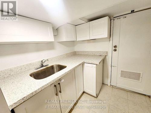 165 Claremont Street, Toronto, ON - Indoor Photo Showing Kitchen