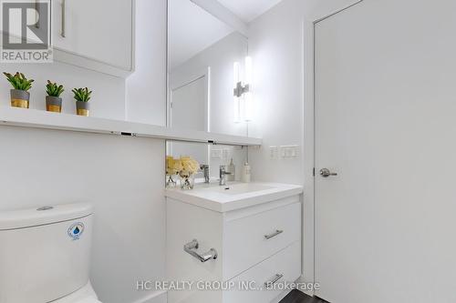 201 - 150 Fairview Mall Drive, Toronto, ON - Indoor Photo Showing Bathroom