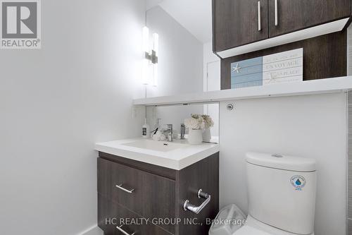 201 - 150 Fairview Mall Drive, Toronto, ON - Indoor Photo Showing Bathroom