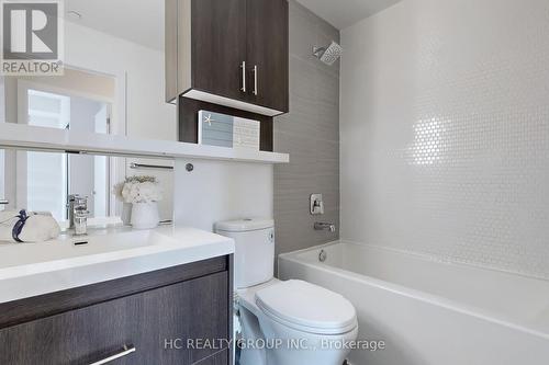 201 - 150 Fairview Mall Drive, Toronto, ON - Indoor Photo Showing Bathroom