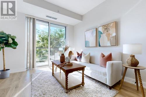 201 - 150 Fairview Mall Drive, Toronto, ON - Indoor Photo Showing Living Room