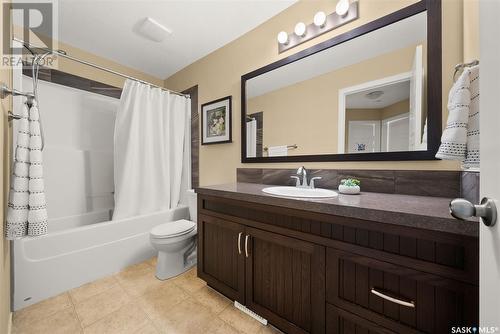 17 5286 Aerodrome Road, Regina, SK - Indoor Photo Showing Bathroom