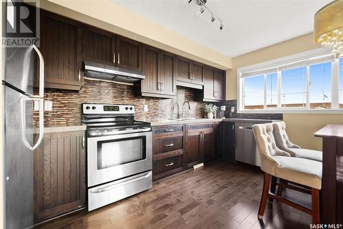 17 5286 Aerodrome Road, Regina, SK - Indoor Photo Showing Kitchen With Stainless Steel Kitchen