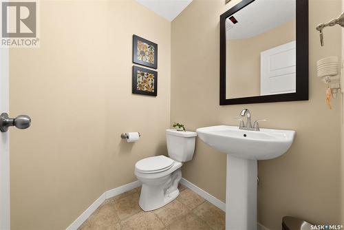 17 5286 Aerodrome Road, Regina, SK - Indoor Photo Showing Bathroom