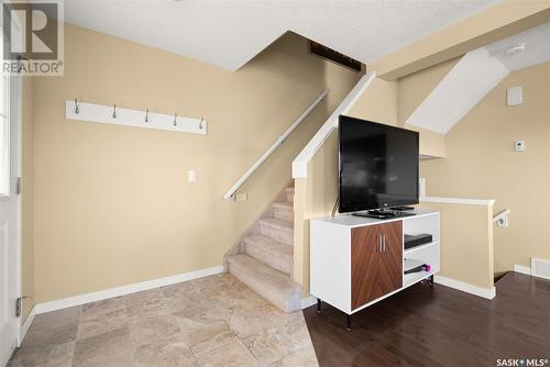 17 5286 Aerodrome Road, Regina, SK - Indoor Photo Showing Other Room