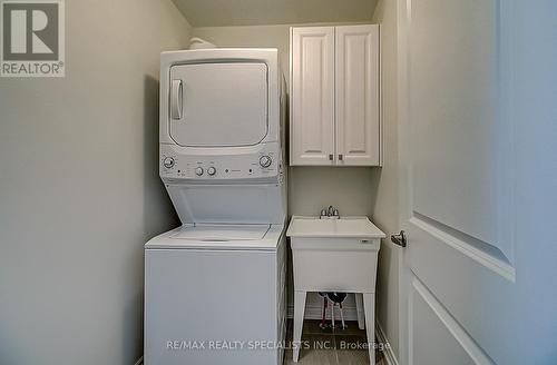 4 Clermiston Crescent, Brampton, ON - Indoor Photo Showing Laundry Room