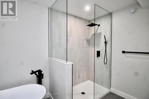 179048 Grey Road 17 Road, Georgian Bluffs, ON - Indoor Photo Showing Bathroom