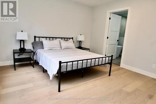 179048 Grey Road 17 Road, Georgian Bluffs, ON - Indoor Photo Showing Bedroom