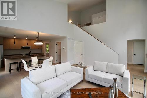 179048 Grey Road 17 Road, Georgian Bluffs, ON - Indoor Photo Showing Living Room