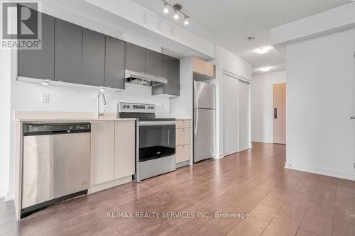 B501 - 3200 Dakota Common, Burlington, ON - Indoor Photo Showing Kitchen With Stainless Steel Kitchen