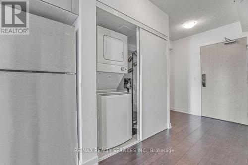 B501 - 3200 Dakota Common, Burlington, ON - Indoor Photo Showing Laundry Room