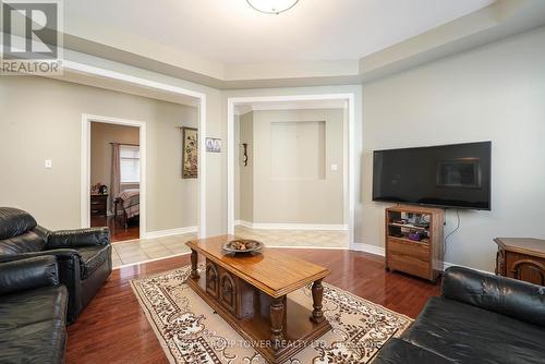 41 Vas Road, Vaughan, ON - Indoor Photo Showing Living Room