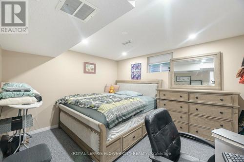 35 Jones Drive, Barrie, ON - Indoor Photo Showing Bedroom