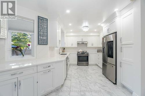 35 Jones Drive, Barrie, ON - Indoor Photo Showing Kitchen With Stainless Steel Kitchen