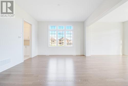 32 Twinleaf Crescent, Adjala-Tosorontio, ON - Indoor Photo Showing Other Room