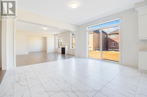 32 Twinleaf Crescent, Adjala-Tosorontio, ON - Indoor Photo Showing Other Room