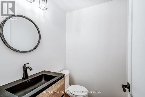 74 Attridge Drive, Aurora, ON - Indoor Photo Showing Bathroom