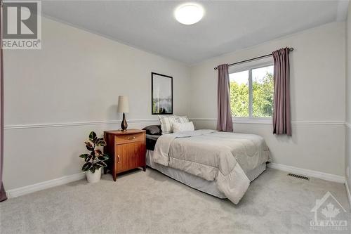 25 Sarrazin Way, Ottawa, ON - Indoor Photo Showing Bedroom