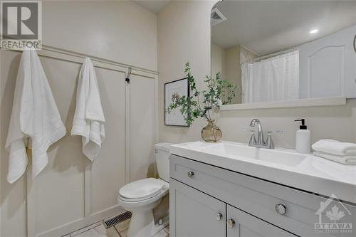 25 Sarrazin Way, Ottawa, ON - Indoor Photo Showing Bathroom