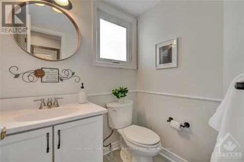 25 Sarrazin Way, Ottawa, ON - Indoor Photo Showing Bathroom