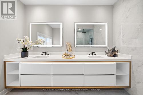 68 Lynnhaven Road, Toronto, ON - Indoor Photo Showing Bathroom