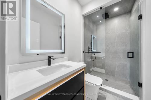 68 Lynnhaven Road, Toronto, ON - Indoor Photo Showing Bathroom