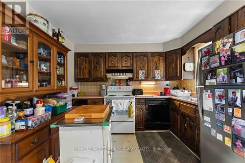 375 White Water Road, Laurentian Valley, ON - Indoor Photo Showing Kitchen