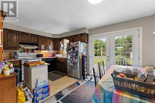 375 White Water Road, Laurentian Valley, ON - Indoor Photo Showing Kitchen