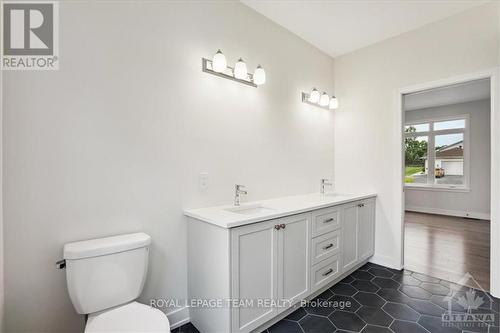 46 Tennant Drive, Rideau Lakes, ON - Indoor Photo Showing Bathroom