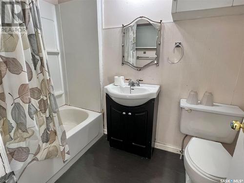 411 Crawford Avenue E, Melfort, SK - Indoor Photo Showing Bathroom