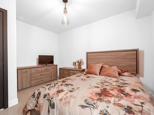 Salle de lavage - 16 Rue Du Sommet, Saint-Hippolyte, QC - Indoor Photo Showing Laundry Room