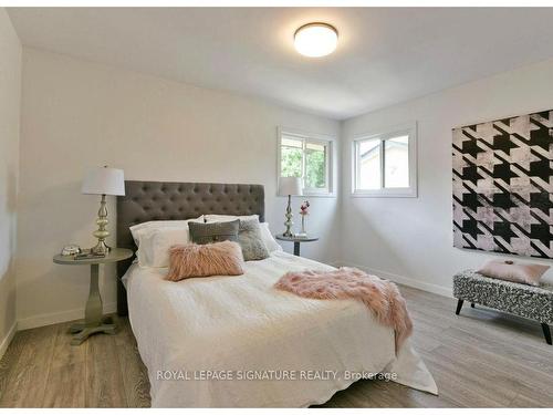 Main-115 Briarwood Cres, Hamilton, ON - Indoor Photo Showing Bedroom