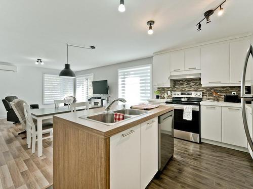 Vue d'ensemble - 1583  - 1589 Rue Principale E., Magog, QC - Indoor Photo Showing Kitchen With Double Sink