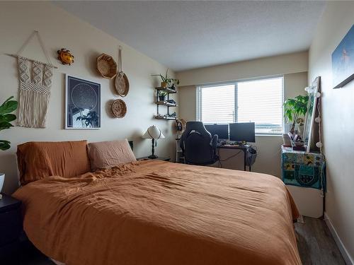 26-940 Island Hwy South, Campbell River, BC - Indoor Photo Showing Bedroom