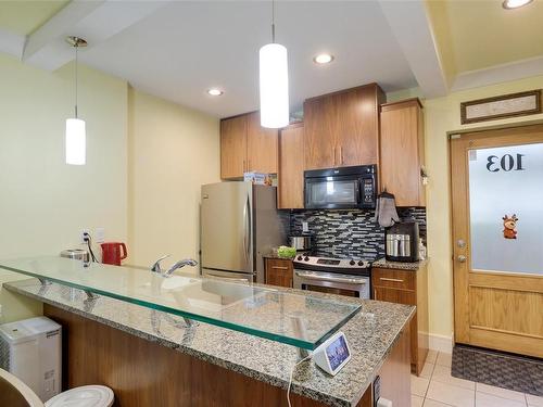 103-2732 Matson Rd, Langford, BC - Indoor Photo Showing Kitchen