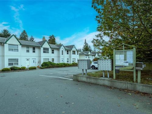 6-1535 Dingwall Rd, Courtenay, BC - Outdoor With Facade